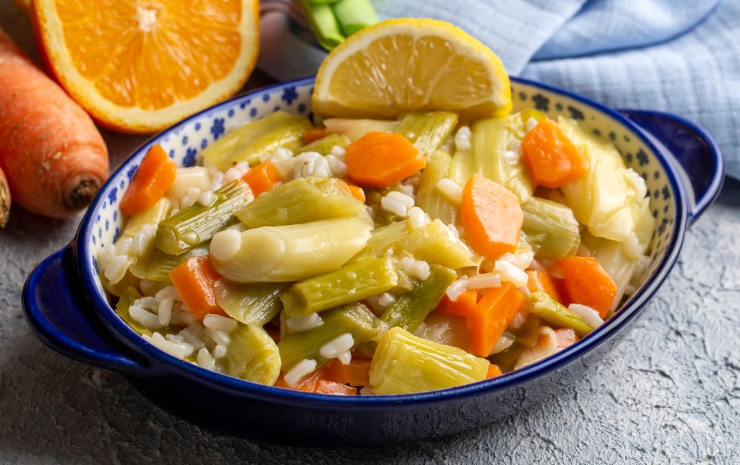 Chuchu estufado com cenoura e alho-francês