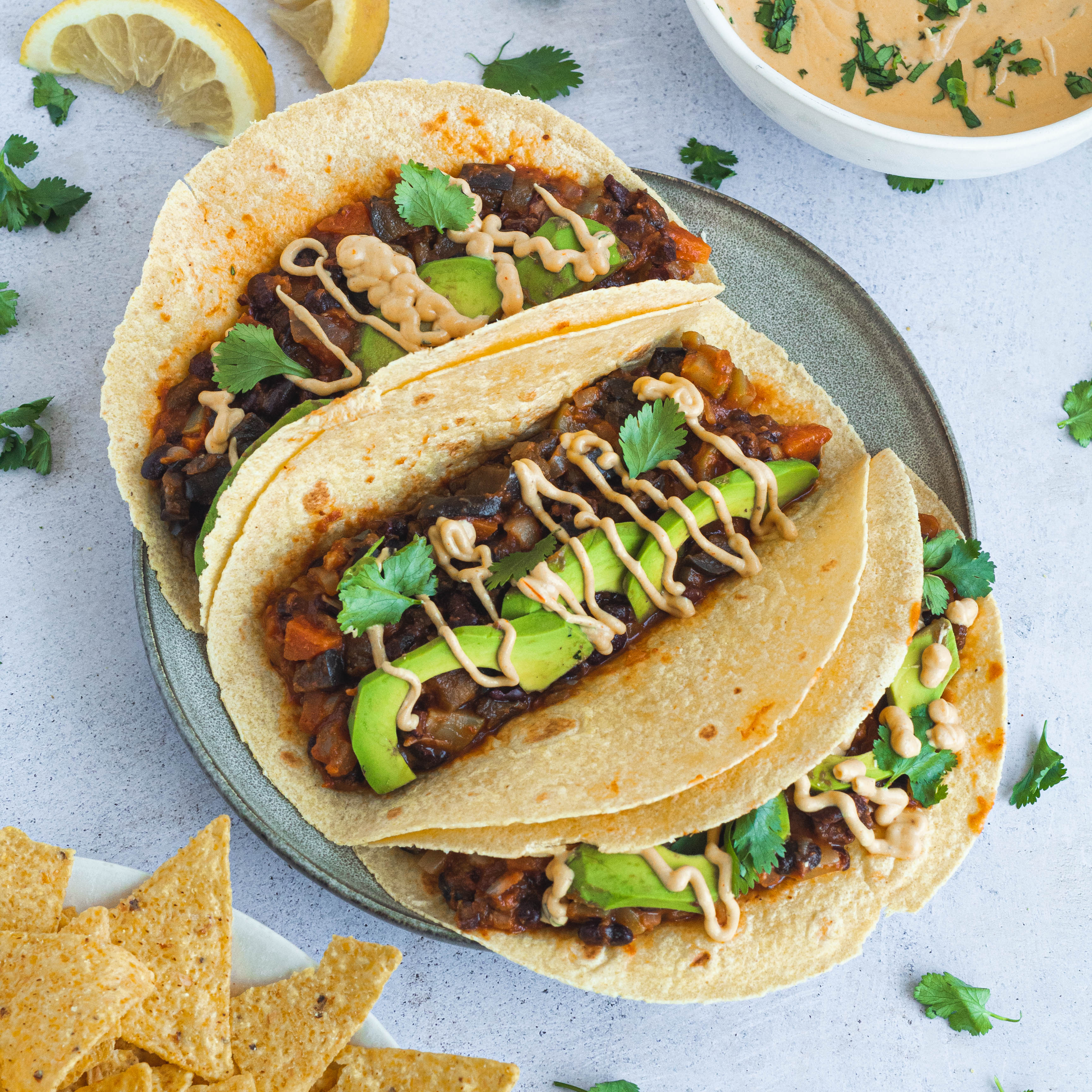 tacos com queijo vegan feito com batata doce do cabaz frutas legumes equal food